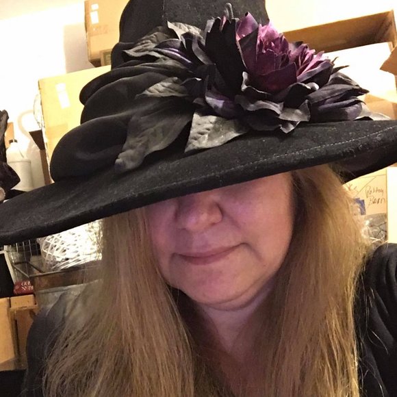 Meet your Posher, Gerry - Picture 3 of 3